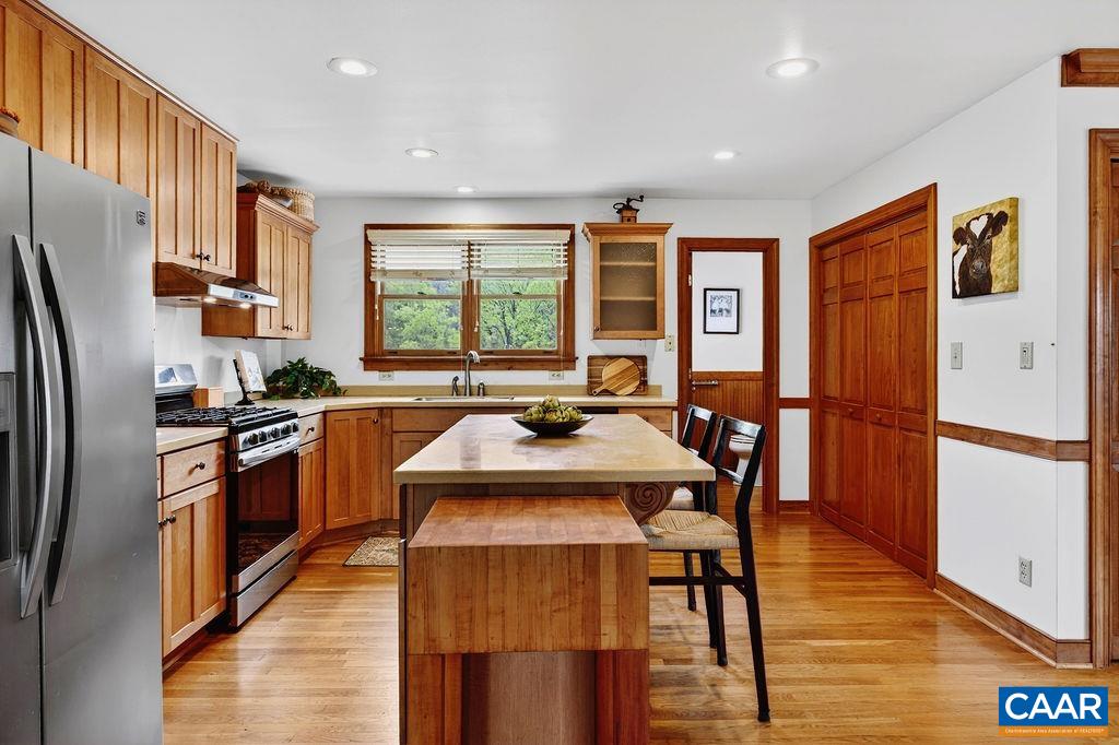 10808 PATRICK HENRY HWY, ROSELAND, Virginia 22967, 4 Bedrooms Bedrooms, ,4 BathroomsBathrooms,Residential,14,10808 PATRICK HENRY HWY,675821 MLS # 675821