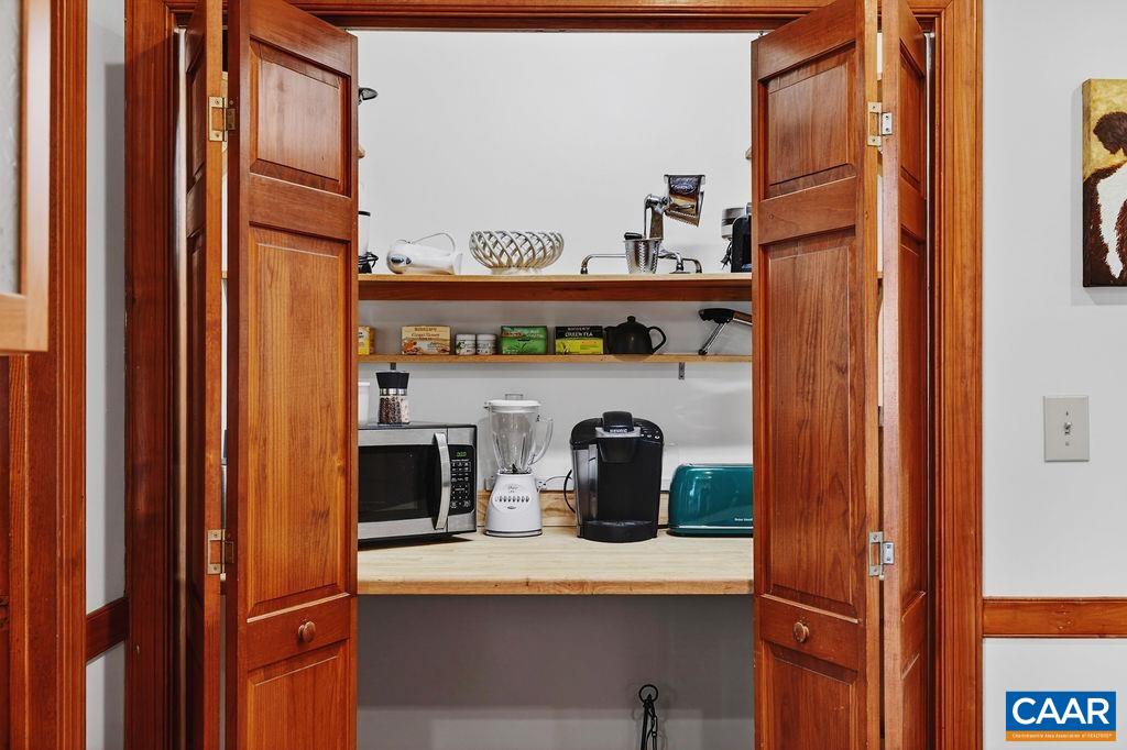 10808 PATRICK HENRY HWY, ROSELAND, Virginia 22967, 4 Bedrooms Bedrooms, ,4 BathroomsBathrooms,Residential,14,10808 PATRICK HENRY HWY,675821 MLS # 675821