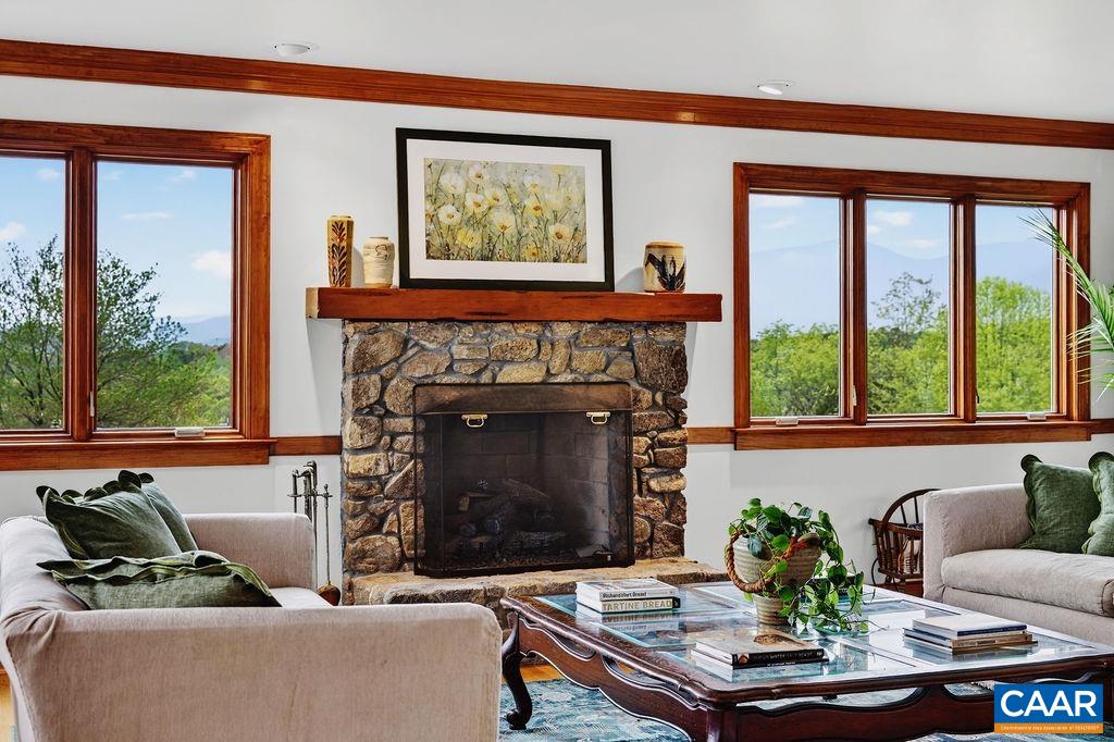 10808 PATRICK HENRY HWY, ROSELAND, Virginia 22967, 4 Bedrooms Bedrooms, ,4 BathroomsBathrooms,Residential,14,10808 PATRICK HENRY HWY,675821 MLS # 675821