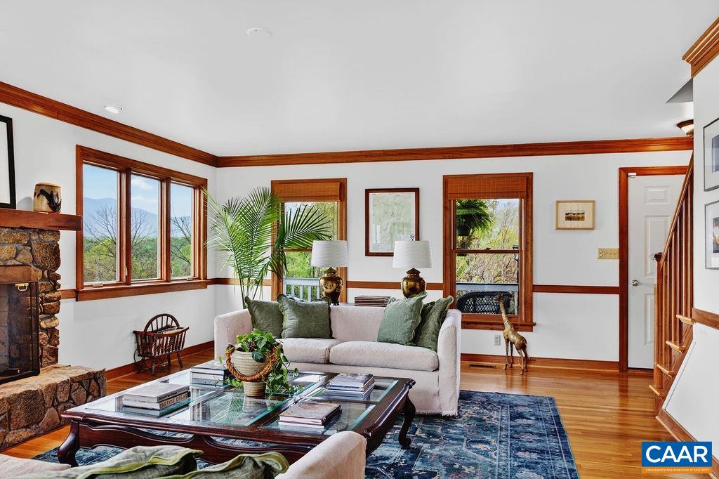 10808 PATRICK HENRY HWY, ROSELAND, Virginia 22967, 4 Bedrooms Bedrooms, ,4 BathroomsBathrooms,Residential,14,10808 PATRICK HENRY HWY,675821 MLS # 675821