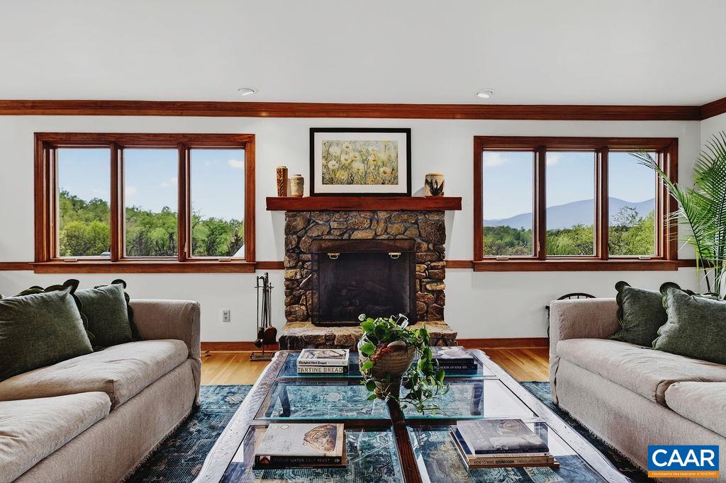 10808 PATRICK HENRY HWY, ROSELAND, Virginia 22967, 4 Bedrooms Bedrooms, ,4 BathroomsBathrooms,Residential,14,10808 PATRICK HENRY HWY,675821 MLS # 675821