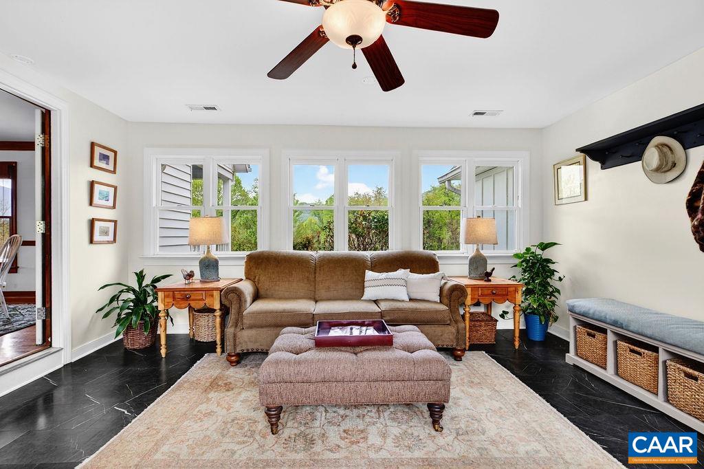 10808 PATRICK HENRY HWY, ROSELAND, Virginia 22967, 4 Bedrooms Bedrooms, ,4 BathroomsBathrooms,Residential,14,10808 PATRICK HENRY HWY,675821 MLS # 675821