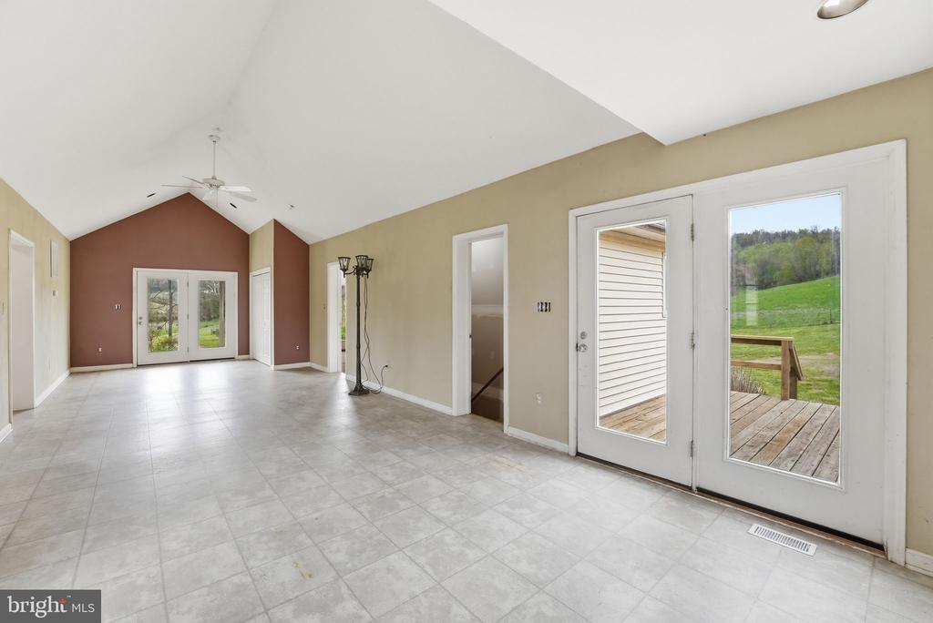 1901 MISTY MEADOWS LN, MARKHAM, Virginia, 2 Bedrooms Bedrooms, ,2 BathroomsBathrooms,Residential,14,1901 MISTY MEADOWS LN,VAFQ2021462 MLS # VAFQ2021462