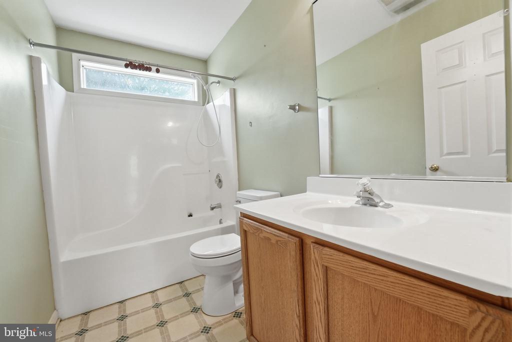 1901 MISTY MEADOWS LN, MARKHAM, Virginia, 2 Bedrooms Bedrooms, ,2 BathroomsBathrooms,Residential,14,1901 MISTY MEADOWS LN,VAFQ2021462 MLS # VAFQ2021462