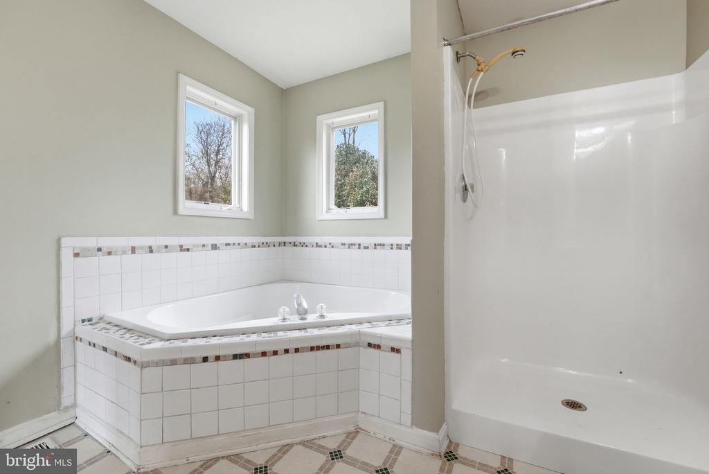 1901 MISTY MEADOWS LN, MARKHAM, Virginia, 2 Bedrooms Bedrooms, ,2 BathroomsBathrooms,Residential,14,1901 MISTY MEADOWS LN,VAFQ2021462 MLS # VAFQ2021462