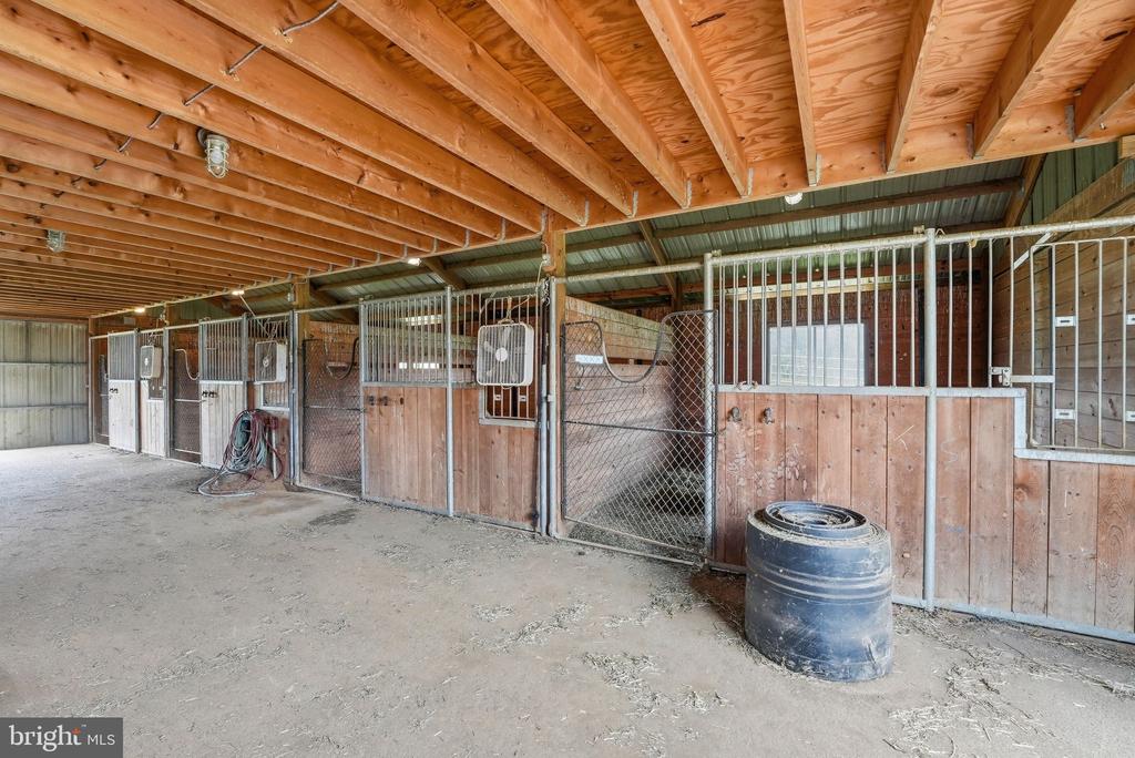 1901 MISTY MEADOWS LN, MARKHAM, Virginia, 2 Bedrooms Bedrooms, ,2 BathroomsBathrooms,Residential,14,1901 MISTY MEADOWS LN,VAFQ2021462 MLS # VAFQ2021462