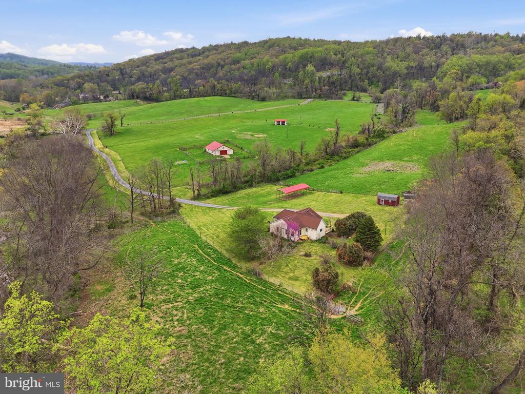 1901 MISTY MEADOWS LN, MARKHAM, Virginia, 2 Bedrooms Bedrooms, ,2 BathroomsBathrooms,Residential,14,1901 MISTY MEADOWS LN,VAFQ2021462 MLS # VAFQ2021462