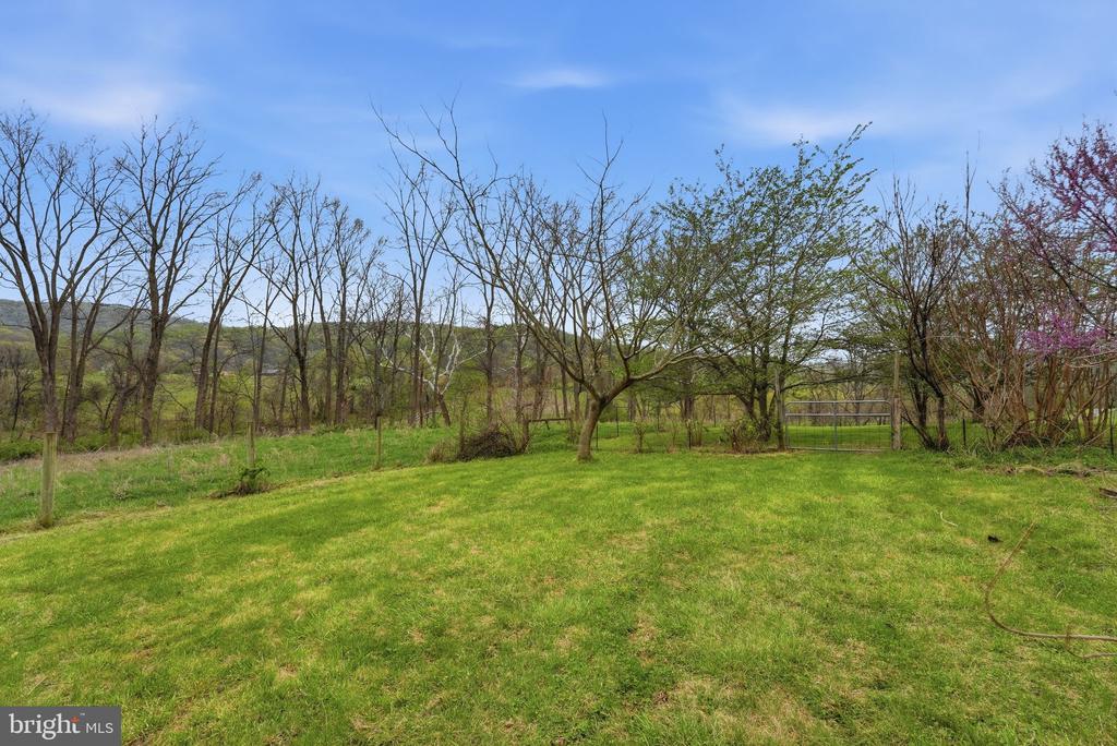 1901 MISTY MEADOWS LN, MARKHAM, Virginia, 2 Bedrooms Bedrooms, ,2 BathroomsBathrooms,Residential,14,1901 MISTY MEADOWS LN,VAFQ2021462 MLS # VAFQ2021462