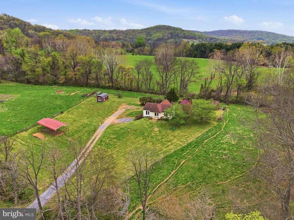 1901 MISTY MEADOWS LN, MARKHAM, Virginia, 2 Bedrooms Bedrooms, ,2 BathroomsBathrooms,Residential,14,1901 MISTY MEADOWS LN,VAFQ2021462 MLS # VAFQ2021462