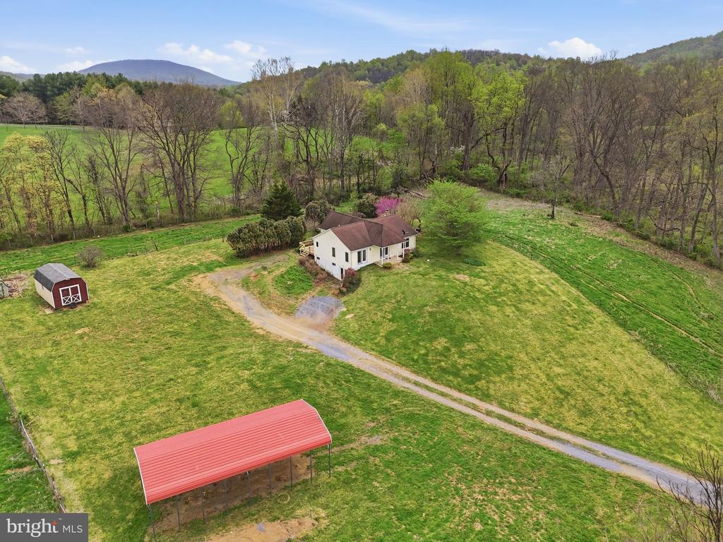 1901 MISTY MEADOWS LN, MARKHAM, Virginia, 2 Bedrooms Bedrooms, ,2 BathroomsBathrooms,Residential,14,1901 MISTY MEADOWS LN,VAFQ2021462 MLS # VAFQ2021462