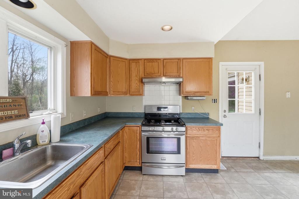 1901 MISTY MEADOWS LN, MARKHAM, Virginia, 2 Bedrooms Bedrooms, ,2 BathroomsBathrooms,Residential,14,1901 MISTY MEADOWS LN,VAFQ2021462 MLS # VAFQ2021462