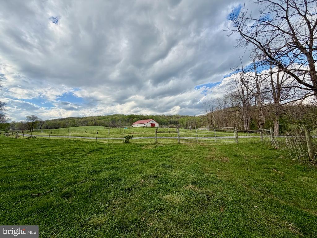 1901 MISTY MEADOWS LN, MARKHAM, Virginia, 2 Bedrooms Bedrooms, ,2 BathroomsBathrooms,Residential,14,1901 MISTY MEADOWS LN,VAFQ2021462 MLS # VAFQ2021462