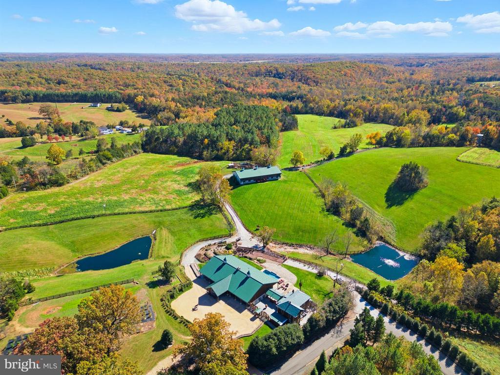 240 STONELEIGH RD, PALMYRA, Virginia 22963, 7 Bedrooms Bedrooms, ,5 BathroomsBathrooms,Residential,14,240 STONELEIGH RD,VAFN2000664 MLS # VAFN2000664