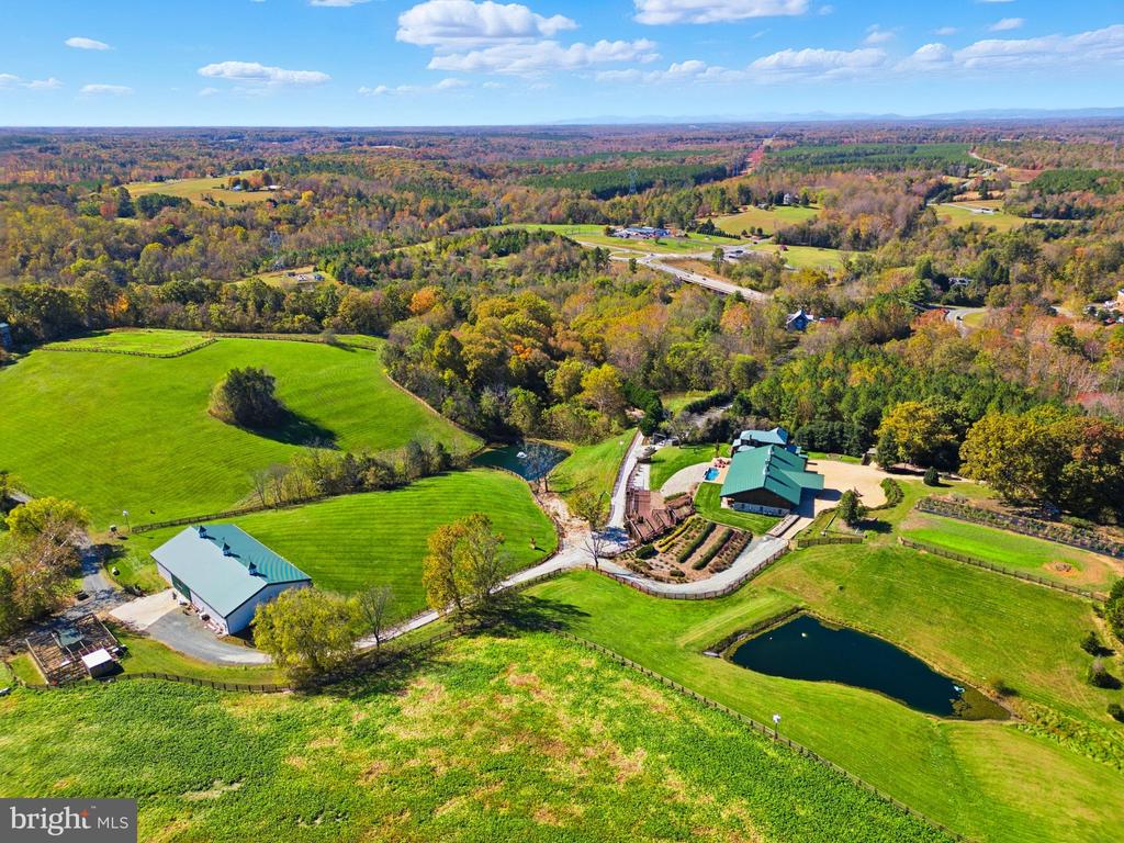 240 STONELEIGH RD, PALMYRA, Virginia 22963, 7 Bedrooms Bedrooms, ,5 BathroomsBathrooms,Residential,14,240 STONELEIGH RD,VAFN2000664 MLS # VAFN2000664