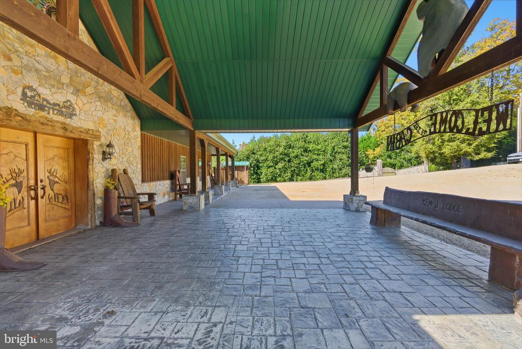 240 STONELEIGH RD, PALMYRA, Virginia 22963, 7 Bedrooms Bedrooms, ,5 BathroomsBathrooms,Residential,14,240 STONELEIGH RD,VAFN2000664 MLS # VAFN2000664