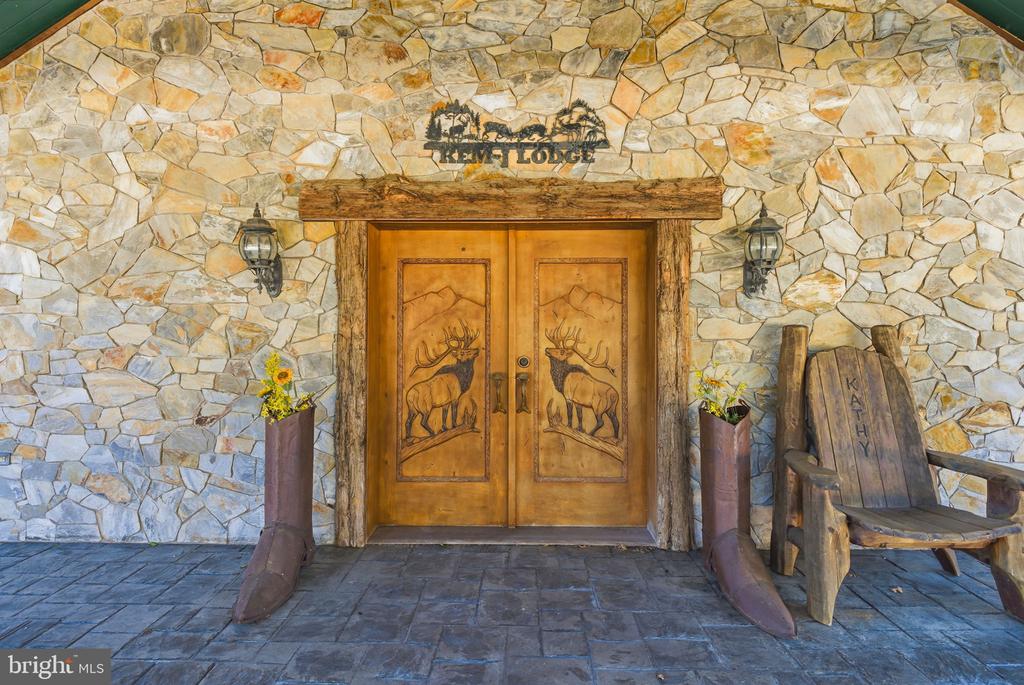 240 STONELEIGH RD, PALMYRA, Virginia 22963, 7 Bedrooms Bedrooms, ,5 BathroomsBathrooms,Residential,14,240 STONELEIGH RD,VAFN2000664 MLS # VAFN2000664