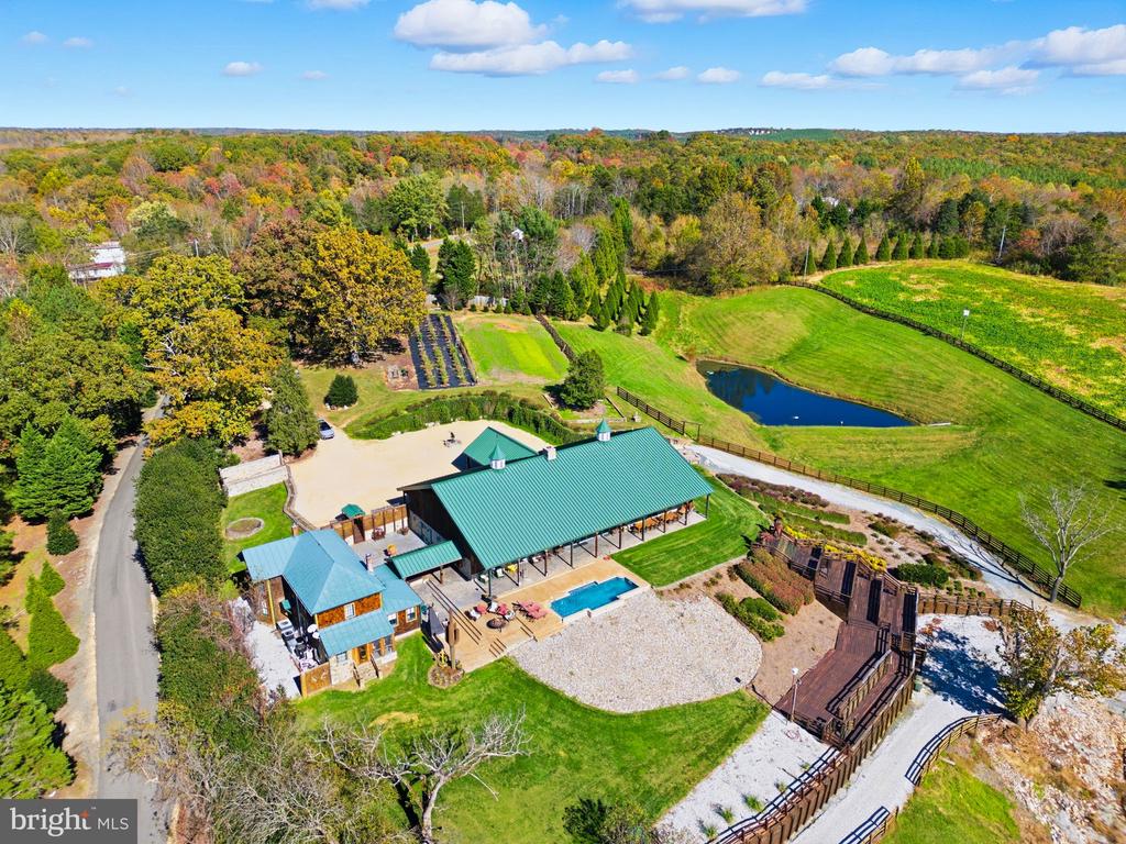 240 STONELEIGH RD, PALMYRA, Virginia 22963, 7 Bedrooms Bedrooms, ,5 BathroomsBathrooms,Residential,14,240 STONELEIGH RD,VAFN2000664 MLS # VAFN2000664