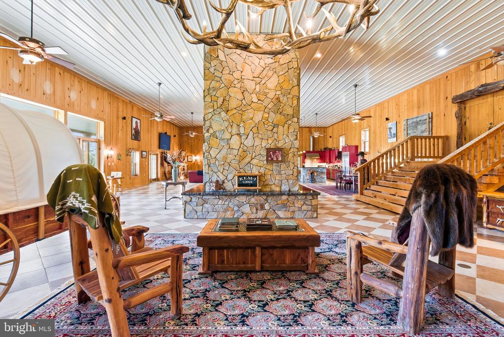 240 STONELEIGH RD, PALMYRA, Virginia 22963, 7 Bedrooms Bedrooms, ,5 BathroomsBathrooms,Residential,14,240 STONELEIGH RD,VAFN2000664 MLS # VAFN2000664