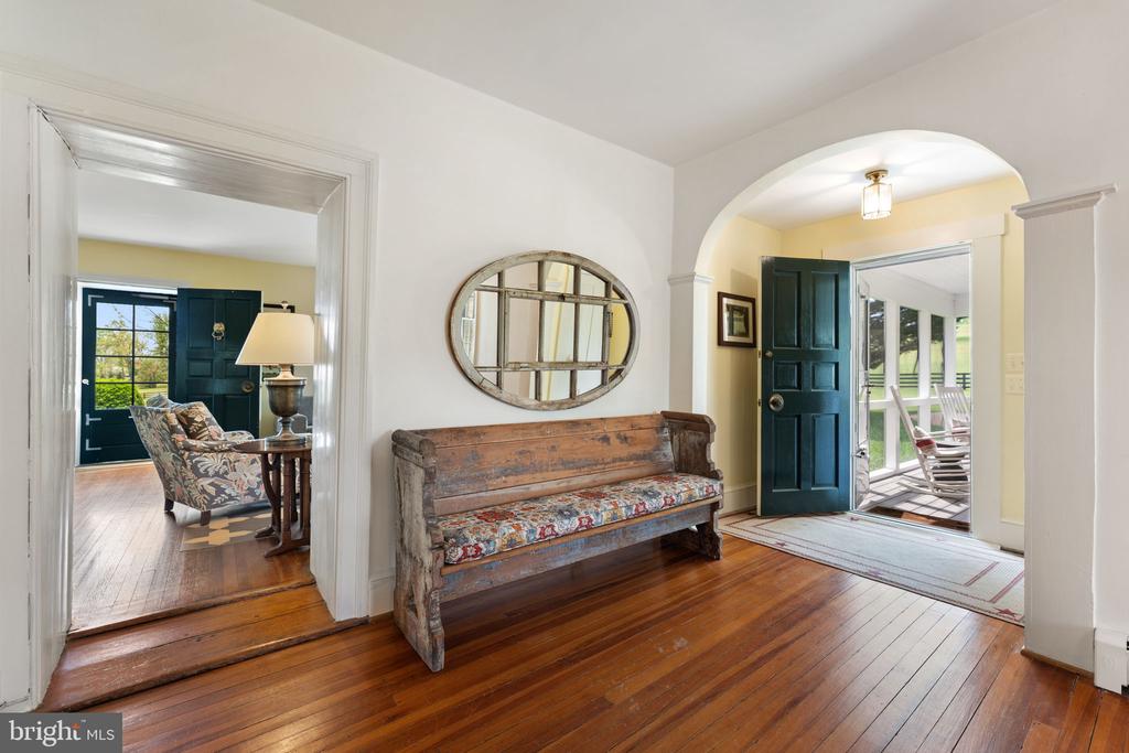 6370 JOHN BARTON PAYNE RD, MARSHALL, Virginia, 3 Bedrooms Bedrooms, ,2 BathroomsBathrooms,Residential,14,6370 JOHN BARTON PAYNE RD,VAFQ2021580 MLS # VAFQ2021580