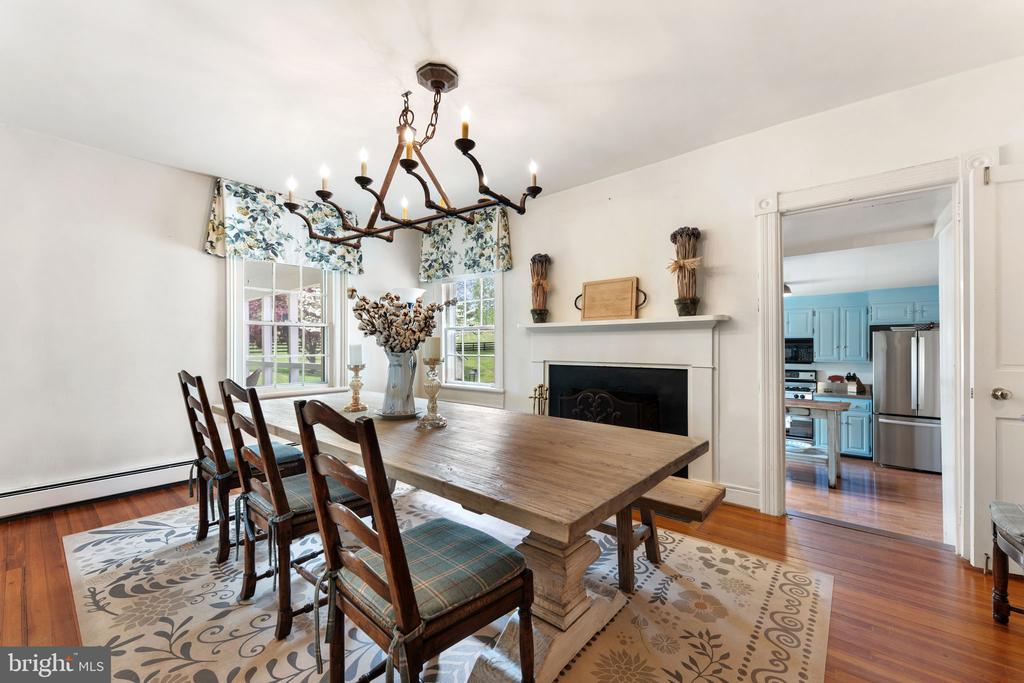 6370 JOHN BARTON PAYNE RD, MARSHALL, Virginia, 3 Bedrooms Bedrooms, ,2 BathroomsBathrooms,Residential,14,6370 JOHN BARTON PAYNE RD,VAFQ2021580 MLS # VAFQ2021580