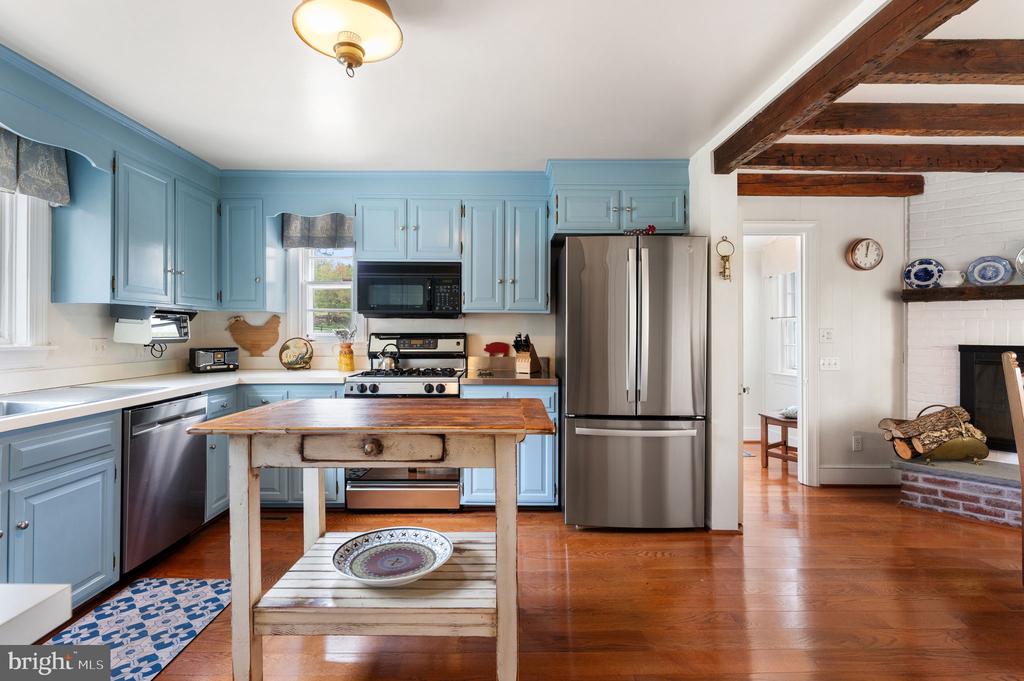 6370 JOHN BARTON PAYNE RD, MARSHALL, Virginia, 3 Bedrooms Bedrooms, ,2 BathroomsBathrooms,Residential,14,6370 JOHN BARTON PAYNE RD,VAFQ2021580 MLS # VAFQ2021580