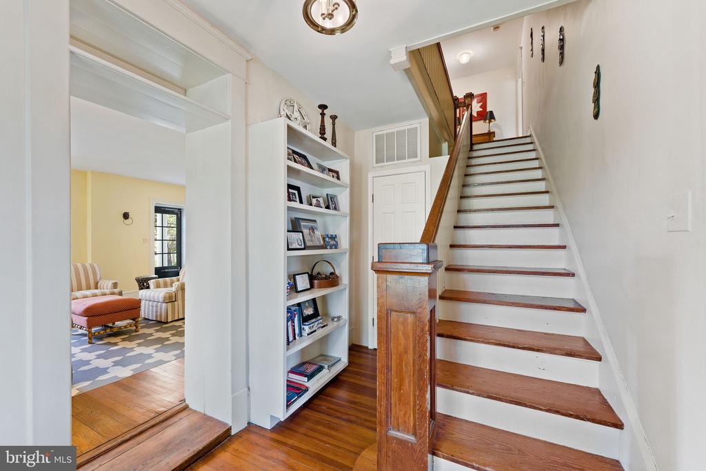 6370 JOHN BARTON PAYNE RD, MARSHALL, Virginia, 3 Bedrooms Bedrooms, ,2 BathroomsBathrooms,Residential,14,6370 JOHN BARTON PAYNE RD,VAFQ2021580 MLS # VAFQ2021580