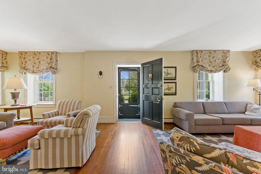 6370 JOHN BARTON PAYNE RD, MARSHALL, Virginia, 3 Bedrooms Bedrooms, ,2 BathroomsBathrooms,Residential,14,6370 JOHN BARTON PAYNE RD,VAFQ2021580 MLS # VAFQ2021580