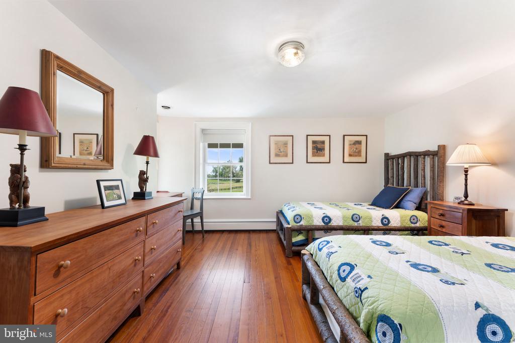 6370 JOHN BARTON PAYNE RD, MARSHALL, Virginia, 3 Bedrooms Bedrooms, ,2 BathroomsBathrooms,Residential,14,6370 JOHN BARTON PAYNE RD,VAFQ2021580 MLS # VAFQ2021580