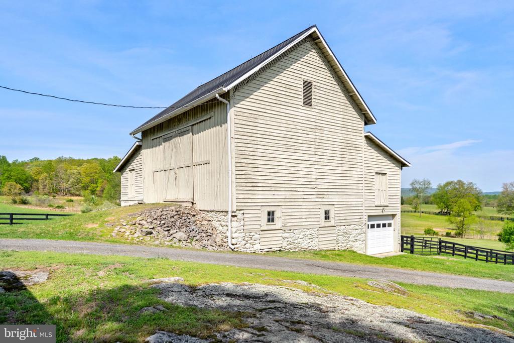 6370 JOHN BARTON PAYNE RD, MARSHALL, Virginia, 3 Bedrooms Bedrooms, ,2 BathroomsBathrooms,Residential,14,6370 JOHN BARTON PAYNE RD,VAFQ2021580 MLS # VAFQ2021580