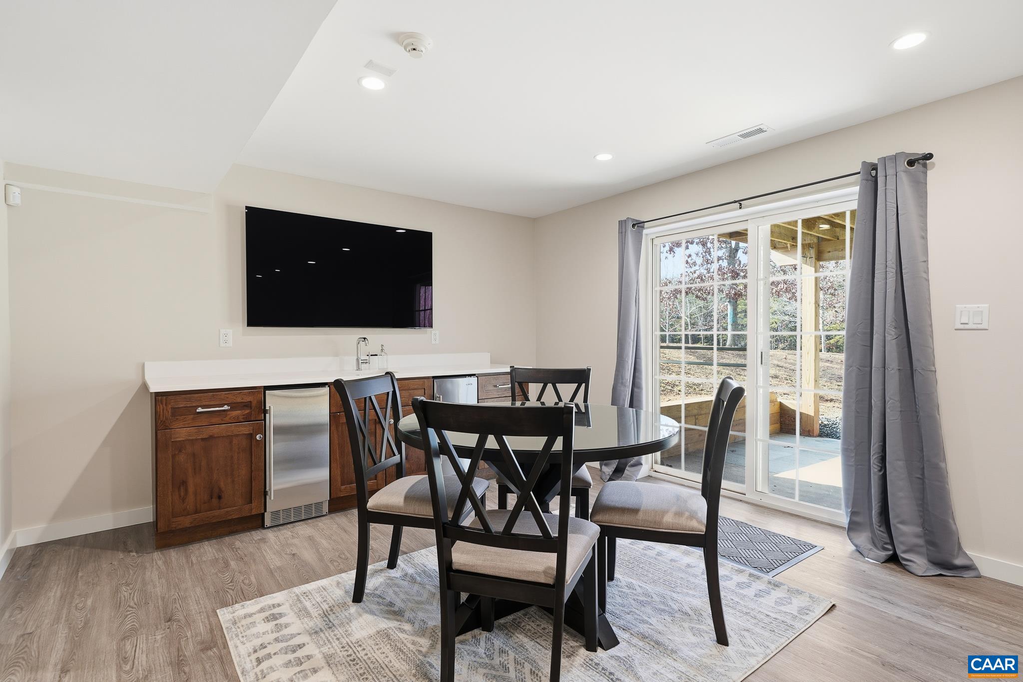 6518 JEFFERSON MILL RD, SCOTTSVILLE, Virginia 24590, 5 Bedrooms Bedrooms, ,3 BathroomsBathrooms,Residential,14,6518 JEFFERSON MILL RD,675957 MLS # 675957