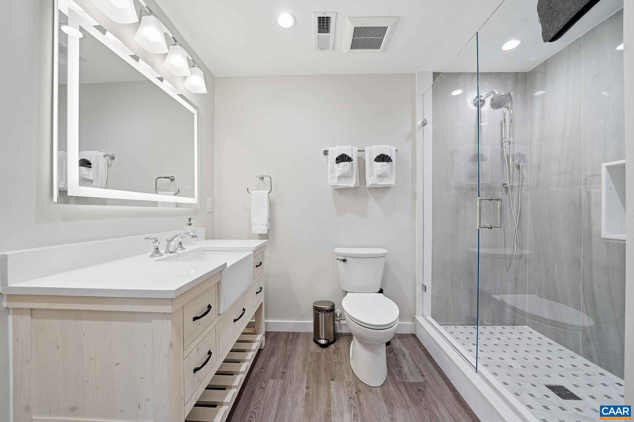 6518 JEFFERSON MILL RD, SCOTTSVILLE, Virginia 24590, 5 Bedrooms Bedrooms, ,3 BathroomsBathrooms,Residential,14,6518 JEFFERSON MILL RD,675957 MLS # 675957