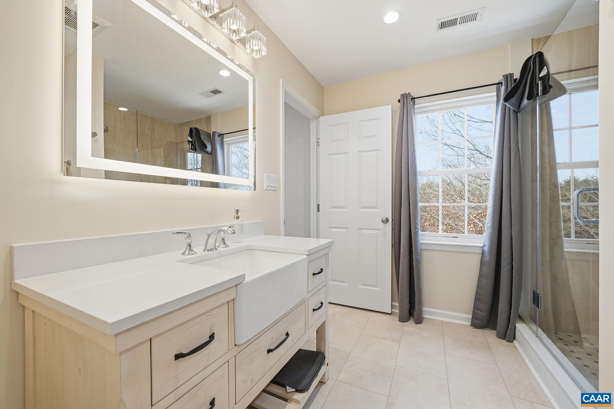 6518 JEFFERSON MILL RD, SCOTTSVILLE, Virginia 24590, 5 Bedrooms Bedrooms, ,3 BathroomsBathrooms,Residential,14,6518 JEFFERSON MILL RD,675957 MLS # 675957