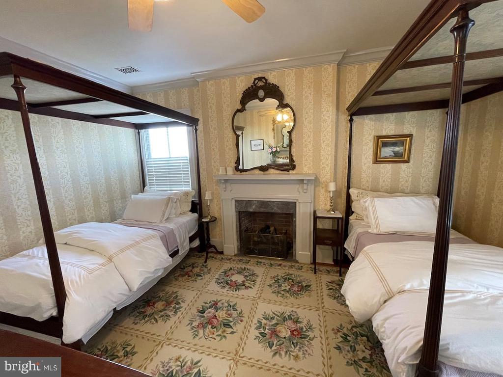 9078 MAIDSTONE RD, DELAPLANE, Virginia, 2 Bedrooms Bedrooms, ,1 BathroomBathrooms,Residential,14,9078 MAIDSTONE RD,VAFQ2021600 MLS # VAFQ2021600