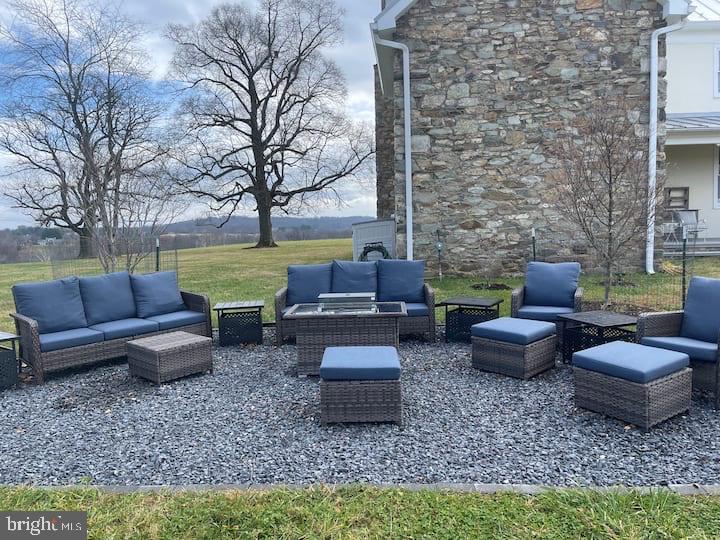 9078 MAIDSTONE RD, DELAPLANE, Virginia, 2 Bedrooms Bedrooms, ,1 BathroomBathrooms,Residential,14,9078 MAIDSTONE RD,VAFQ2021600 MLS # VAFQ2021600