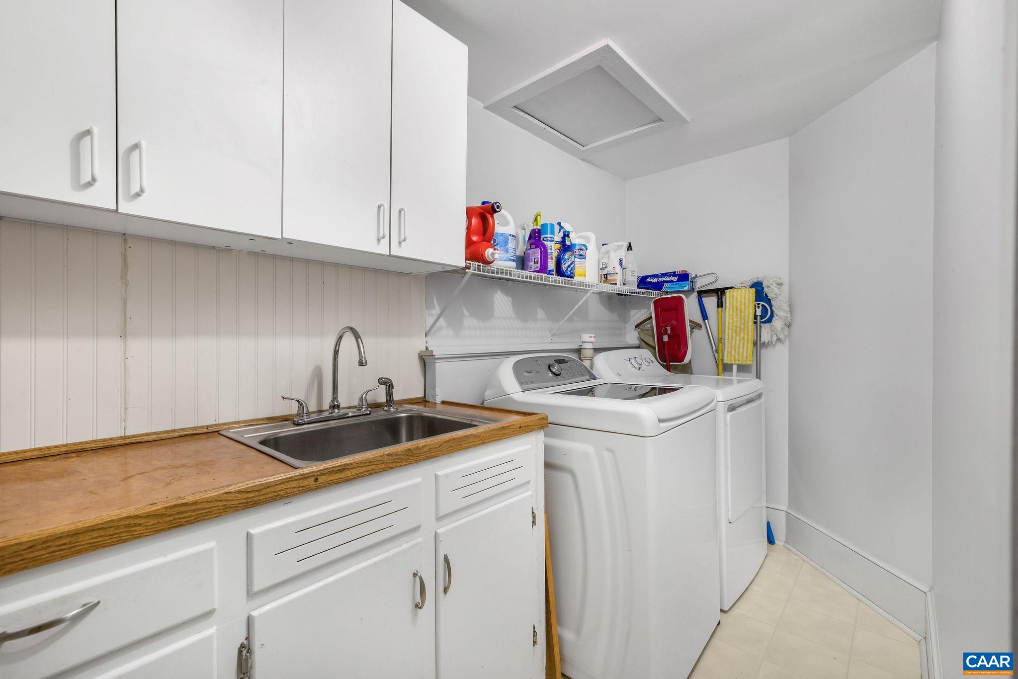 3665 OLD RIVER TRL, POWHATAN, Virginia 23139, 4 Bedrooms Bedrooms, ,3 BathroomsBathrooms,Residential,14,3665 OLD RIVER TRL,676057 MLS # 676057