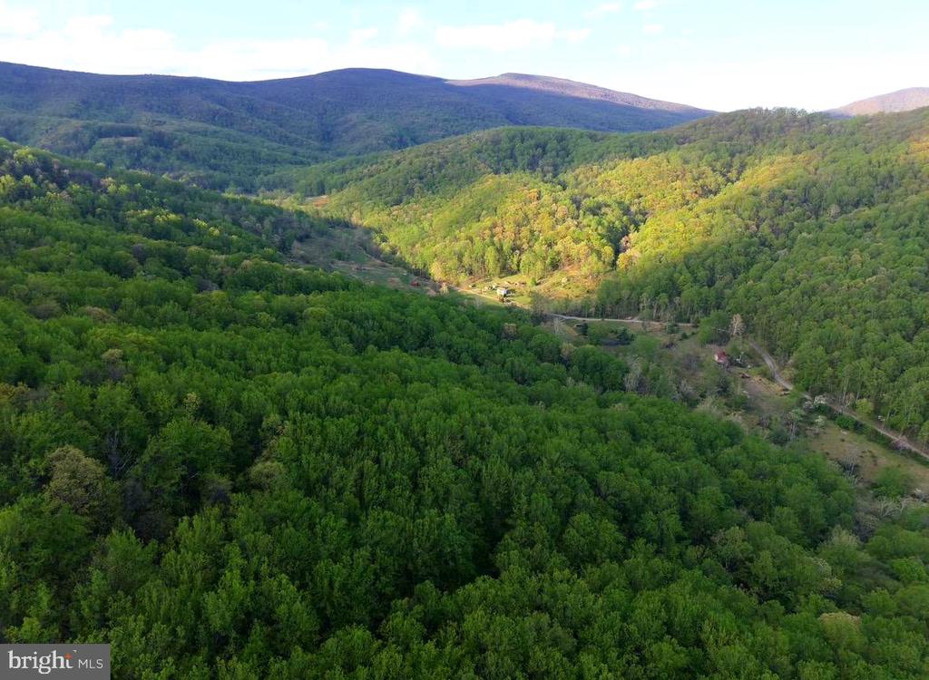 815 GID BROWN HOLLOW RD, WASHINGTON, Virginia 22747, 3 Bedrooms Bedrooms, ,2 BathroomsBathrooms,Residential,14,815 GID BROWN HOLLOW RD,VARP2002582 MLS # VARP2002582