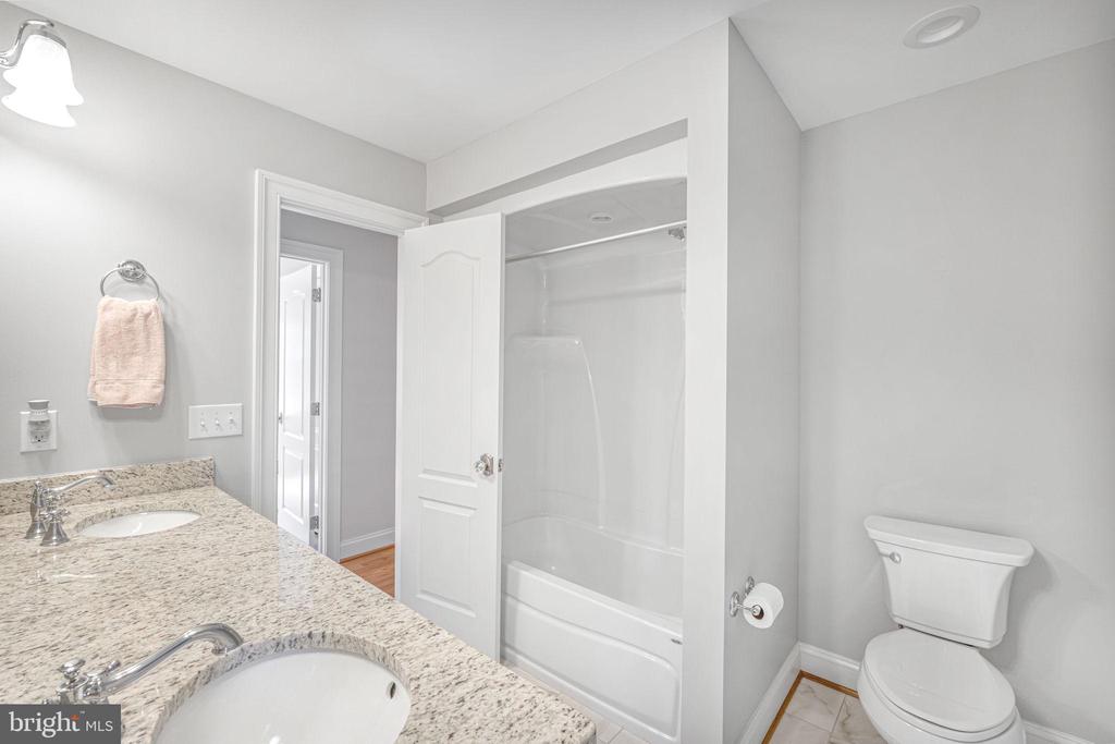 1185 BELLE MEADE RD, BUMPASS, Virginia 23024, 4 Bedrooms Bedrooms, ,3 BathroomsBathrooms,Residential,14,1185 BELLE MEADE RD,VALA2009710 MLS # VALA2009710