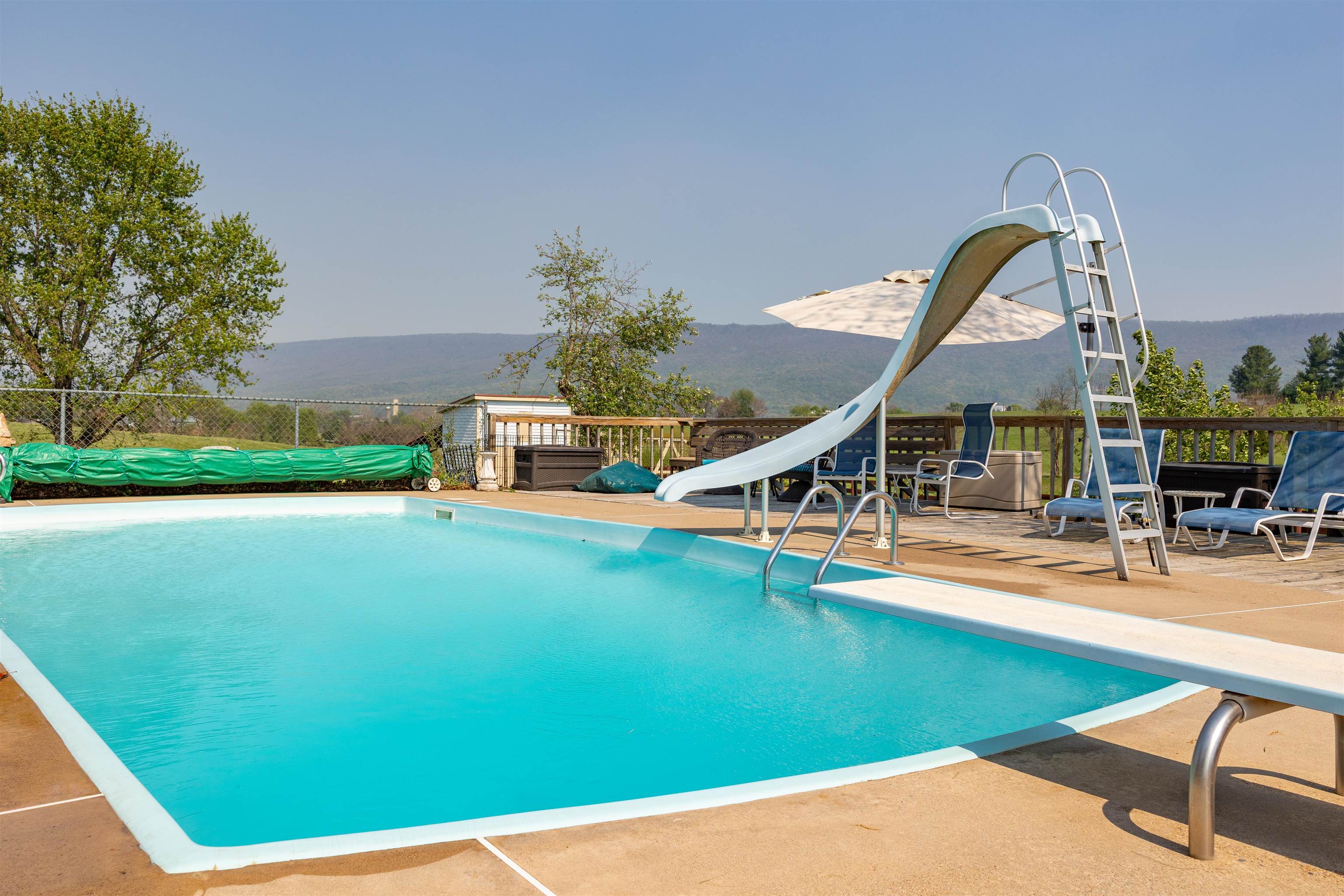 235 FAIRVIEW CHURCH RD, TIMBERVILLE, Virginia 22853, 3 Bedrooms Bedrooms, ,2 BathroomsBathrooms,Residential,14,235 FAIRVIEW CHURCH RD,675689 MLS # 675689