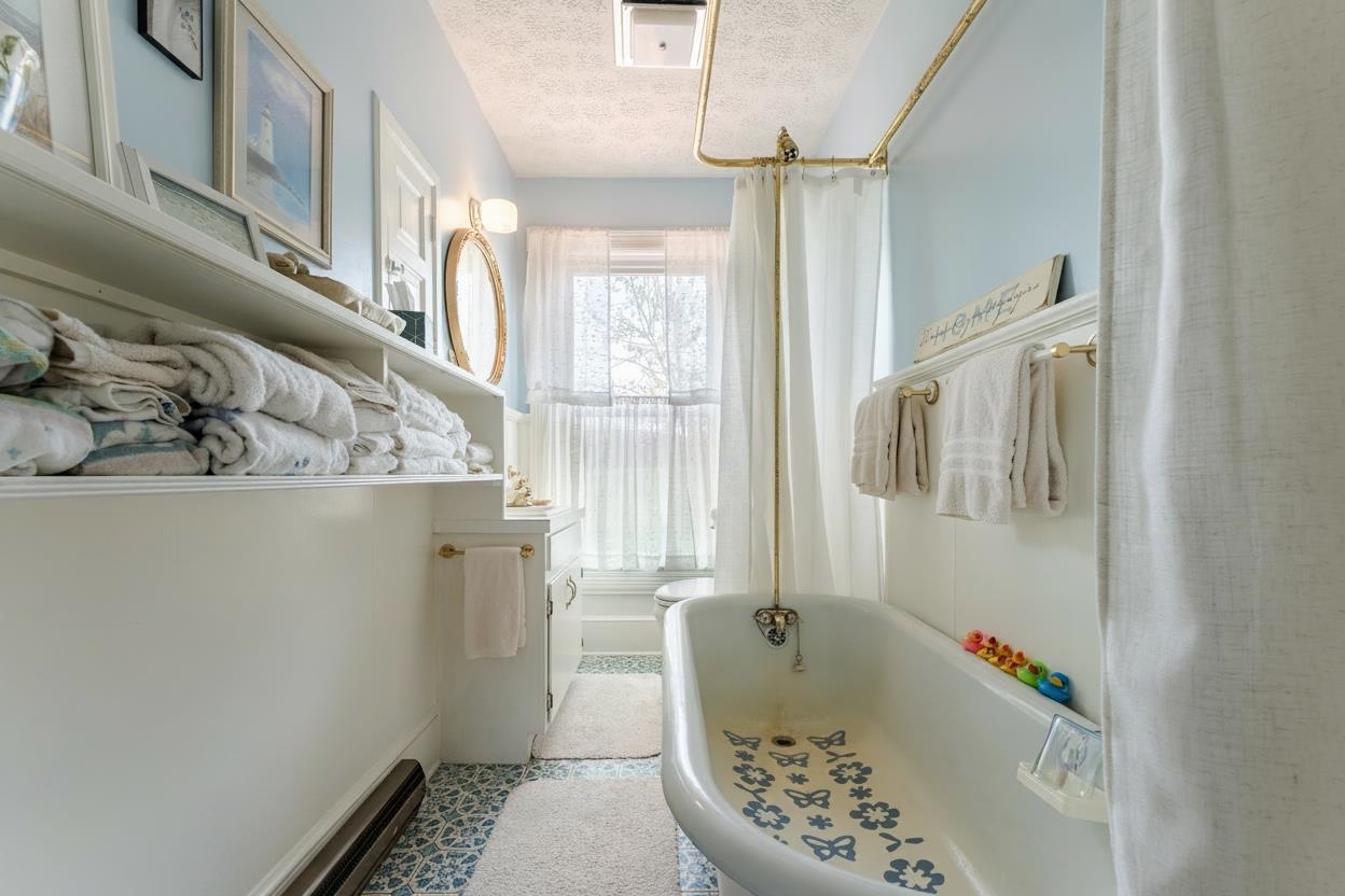 235 FAIRVIEW CHURCH RD, TIMBERVILLE, Virginia 22853, 3 Bedrooms Bedrooms, ,2 BathroomsBathrooms,Residential,14,235 FAIRVIEW CHURCH RD,675689 MLS # 675689