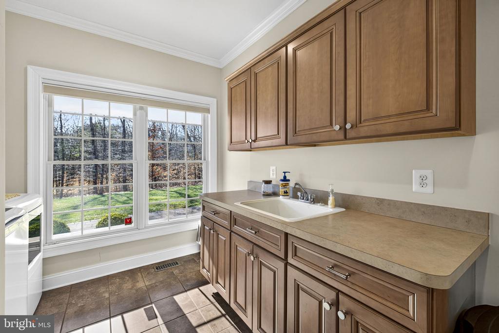 8485 ROGUES RD, WARRENTON, Virginia 20187, 4 Bedrooms Bedrooms, ,4 BathroomsBathrooms,Residential,14,8485 ROGUES RD,VAFQ2021674 MLS # VAFQ2021674