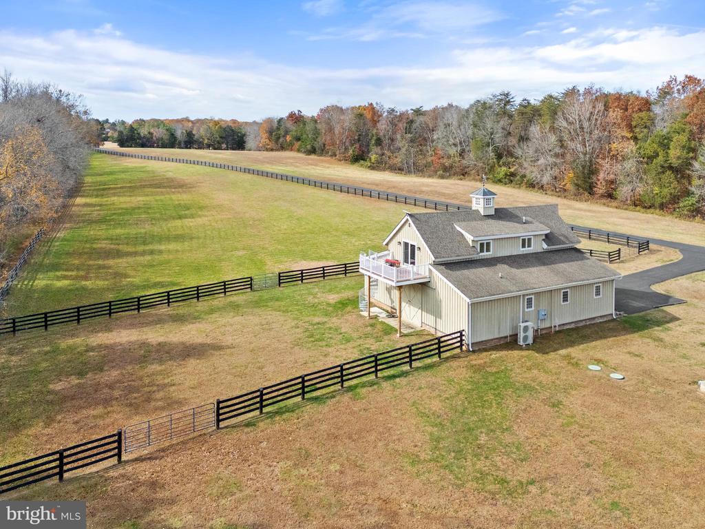 8485 ROGUES RD, WARRENTON, Virginia 20187, 4 Bedrooms Bedrooms, ,4 BathroomsBathrooms,Residential,14,8485 ROGUES RD,VAFQ2021674 MLS # VAFQ2021674