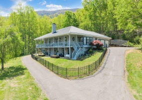 649 GREYLEDGE RD, BUCHANAN, Virginia 24066, 3 Bedrooms Bedrooms, ,4 BathroomsBathrooms,Residential,14,649 GREYLEDGE RD,676201 MLS # 676201