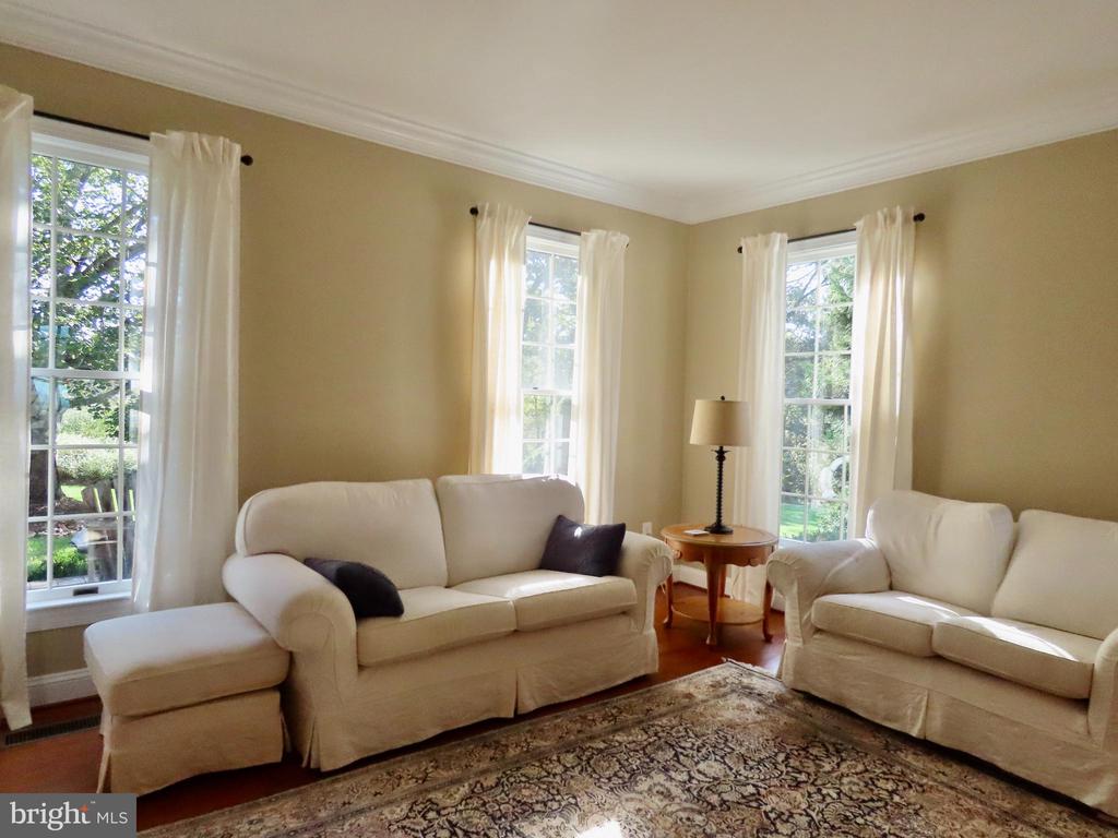 643 RICHMOND RD, AMISSVILLE, Virginia 20106, 3 Bedrooms Bedrooms, ,2 BathroomsBathrooms,Residential,14,643 RICHMOND RD,VARP2002496 MLS # VARP2002496