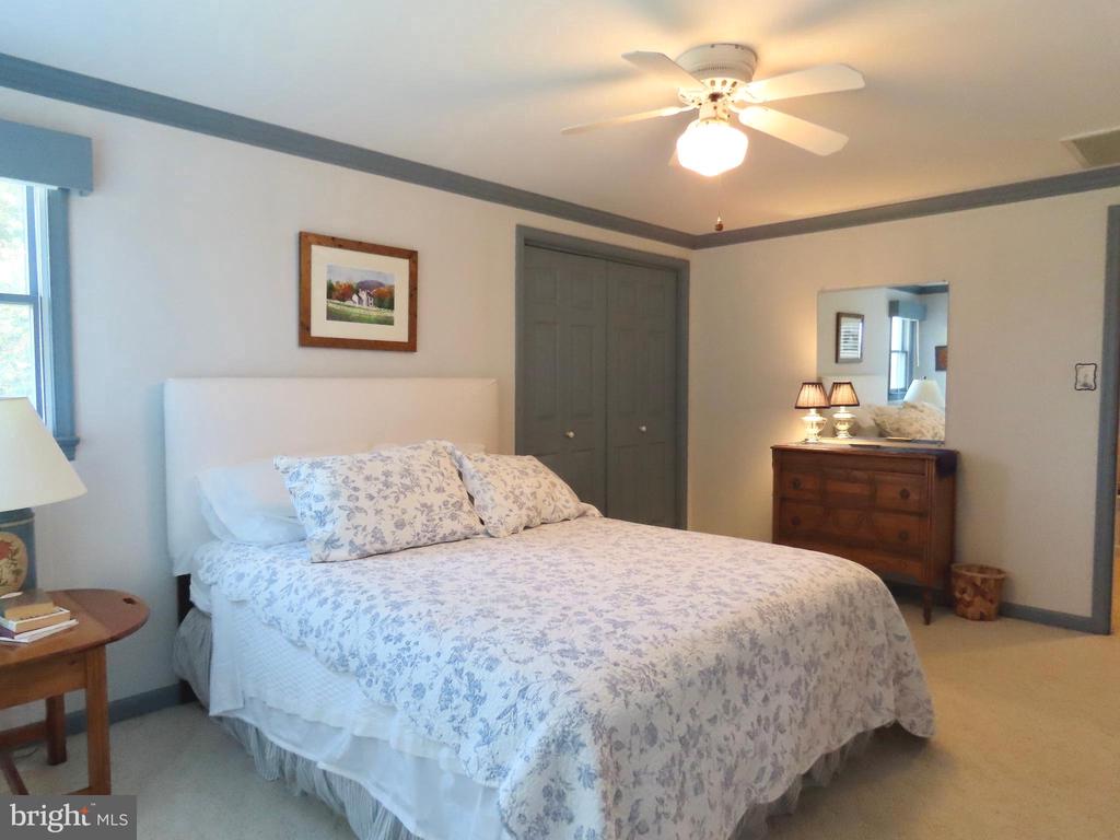 643 RICHMOND RD, AMISSVILLE, Virginia 20106, 3 Bedrooms Bedrooms, ,2 BathroomsBathrooms,Residential,14,643 RICHMOND RD,VARP2002496 MLS # VARP2002496