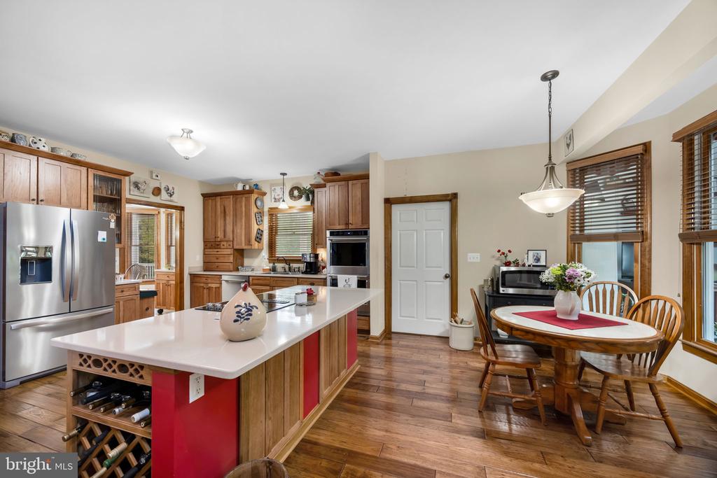 6657 LAWYERS RD, SPOTSYLVANIA, Virginia 22551, 5 Bedrooms Bedrooms, ,4 BathroomsBathrooms,Residential,14,6657 LAWYERS RD,VASP2040416 MLS # VASP2040416