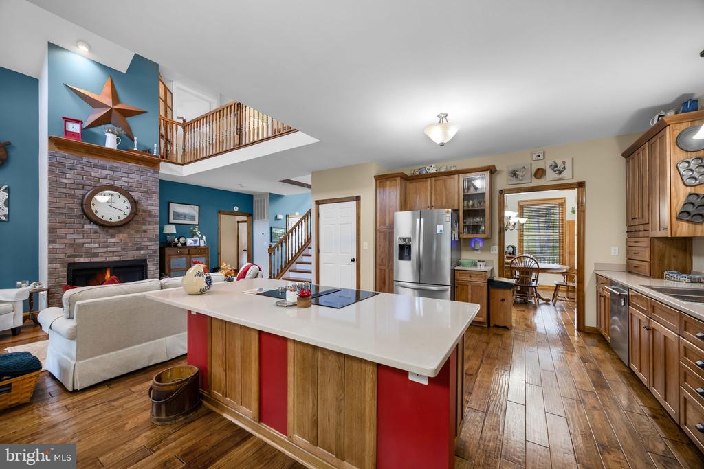 6657 LAWYERS RD, SPOTSYLVANIA, Virginia 22551, 5 Bedrooms Bedrooms, ,4 BathroomsBathrooms,Residential,14,6657 LAWYERS RD,VASP2040416 MLS # VASP2040416