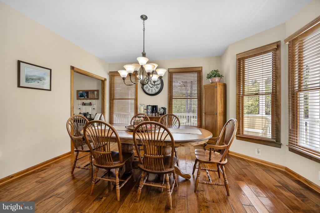 6657 LAWYERS RD, SPOTSYLVANIA, Virginia 22551, 5 Bedrooms Bedrooms, ,4 BathroomsBathrooms,Residential,14,6657 LAWYERS RD,VASP2040416 MLS # VASP2040416
