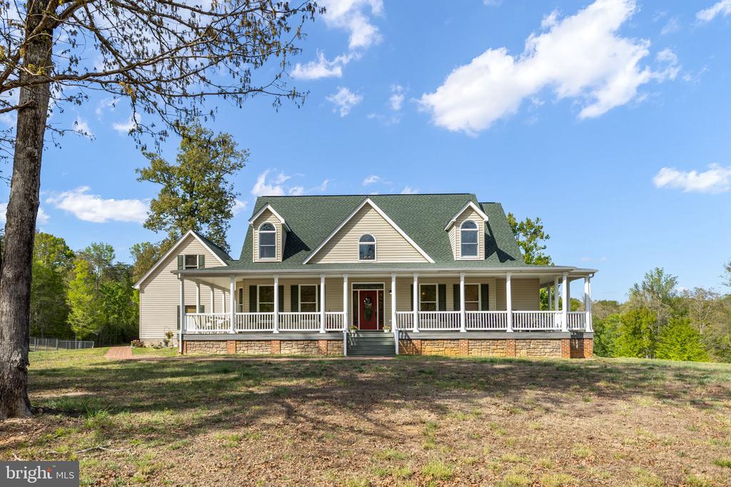 6657 LAWYERS RD, SPOTSYLVANIA, Virginia 22551, 5 Bedrooms Bedrooms, ,4 BathroomsBathrooms,Residential,14,6657 LAWYERS RD,VASP2040416 MLS # VASP2040416