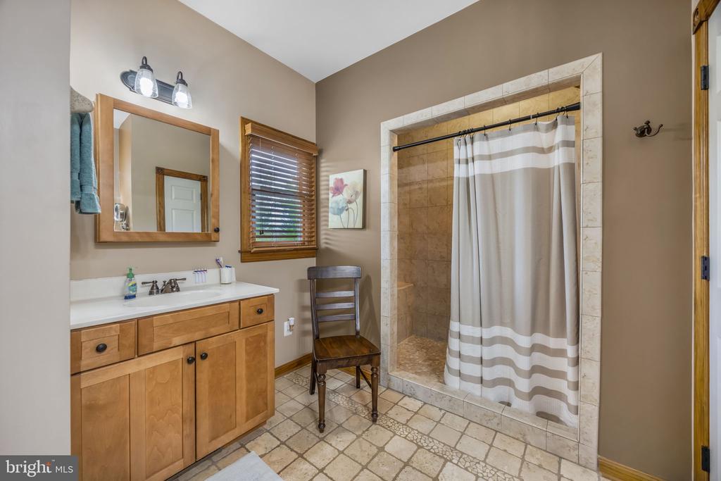 6657 LAWYERS RD, SPOTSYLVANIA, Virginia 22551, 5 Bedrooms Bedrooms, ,4 BathroomsBathrooms,Residential,14,6657 LAWYERS RD,VASP2040416 MLS # VASP2040416