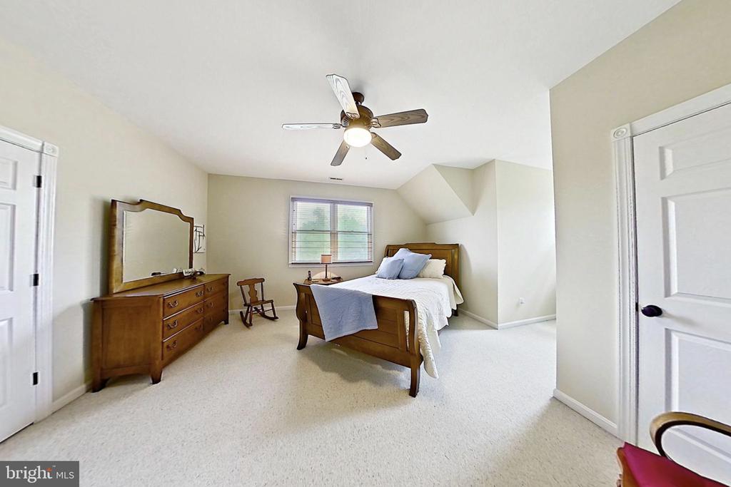 6657 LAWYERS RD, SPOTSYLVANIA, Virginia 22551, 5 Bedrooms Bedrooms, ,4 BathroomsBathrooms,Residential,14,6657 LAWYERS RD,VASP2040416 MLS # VASP2040416